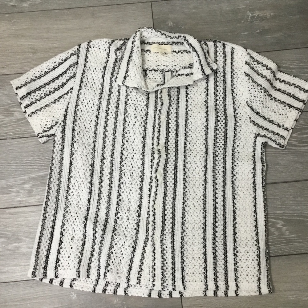 UPSTANDERS Beachy Boho Crochet Button Up Shirt size L
